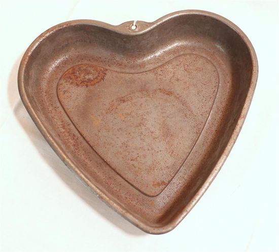 Afbeelding van Roestige oude bakvorm hart