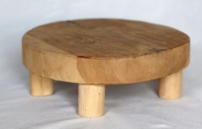 Afbeeldingen van Laag krukje tafeltje hout